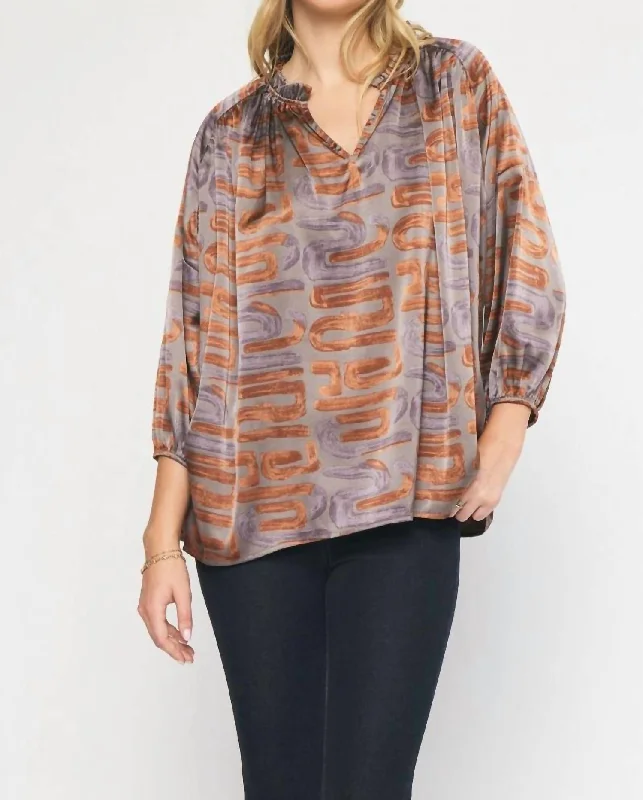 Hot Deals Swirl Printed V-Neck Top In Toffee