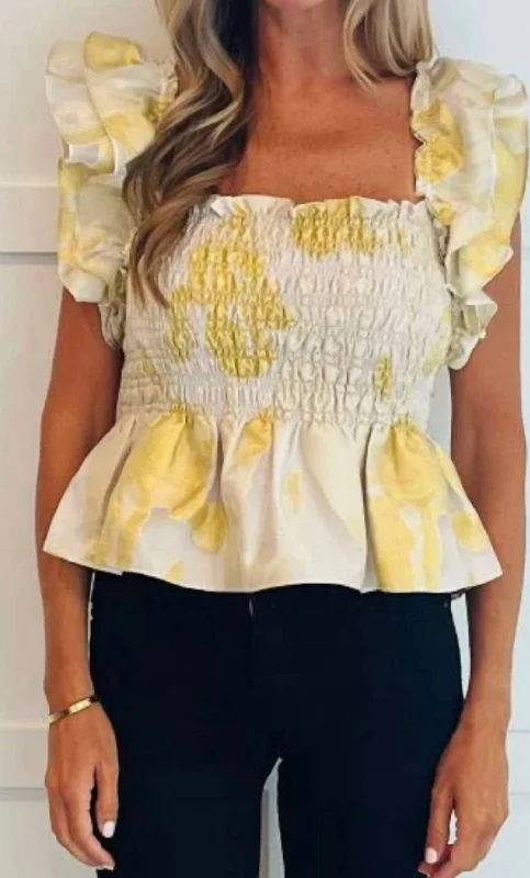 Trendy Women's Collection Meredith Top In Gold