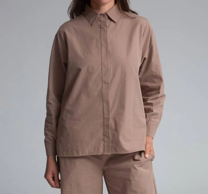 Trendy Street Style Attire Celia Jane Shirt In Mocha