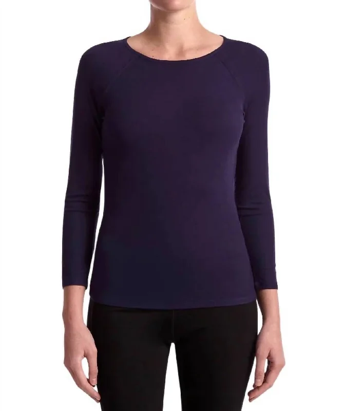 Effortless Chic for Women Hive Top In Navy