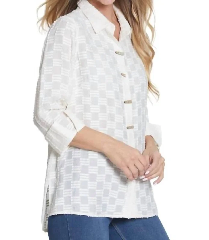 Casual Chic Turn Up Cuff Textured 3/4 Sleeve Top In Ivory