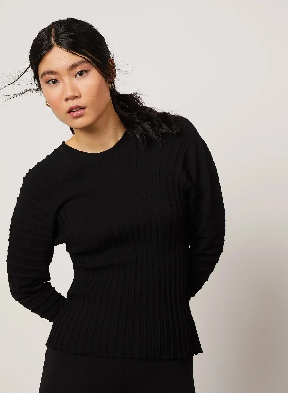 Exclusive Discount Luna Top in Black