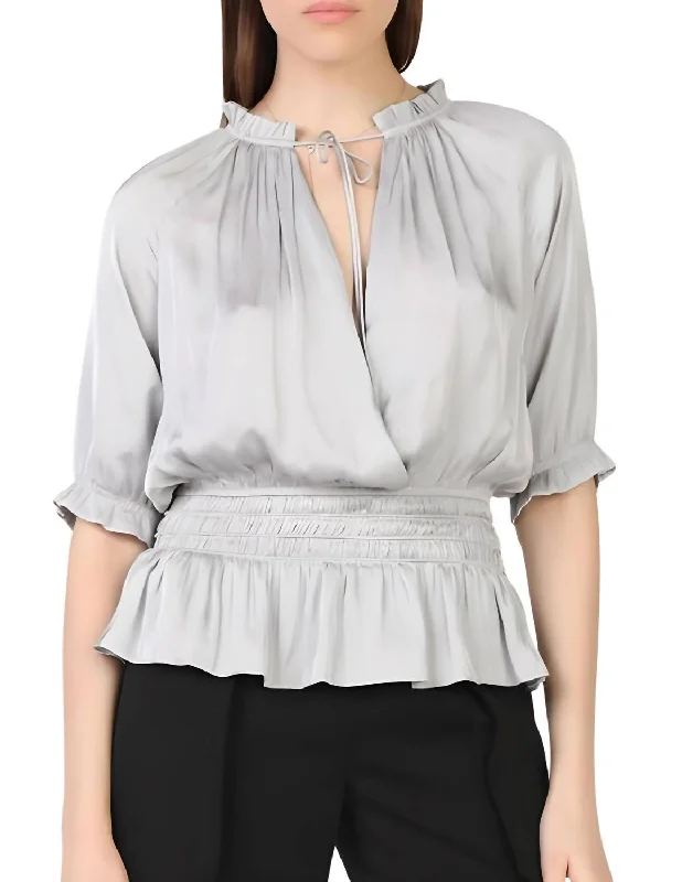 Plus Size Women Wear 3/4 Sleeve Rouched Waist Top In Light Grey