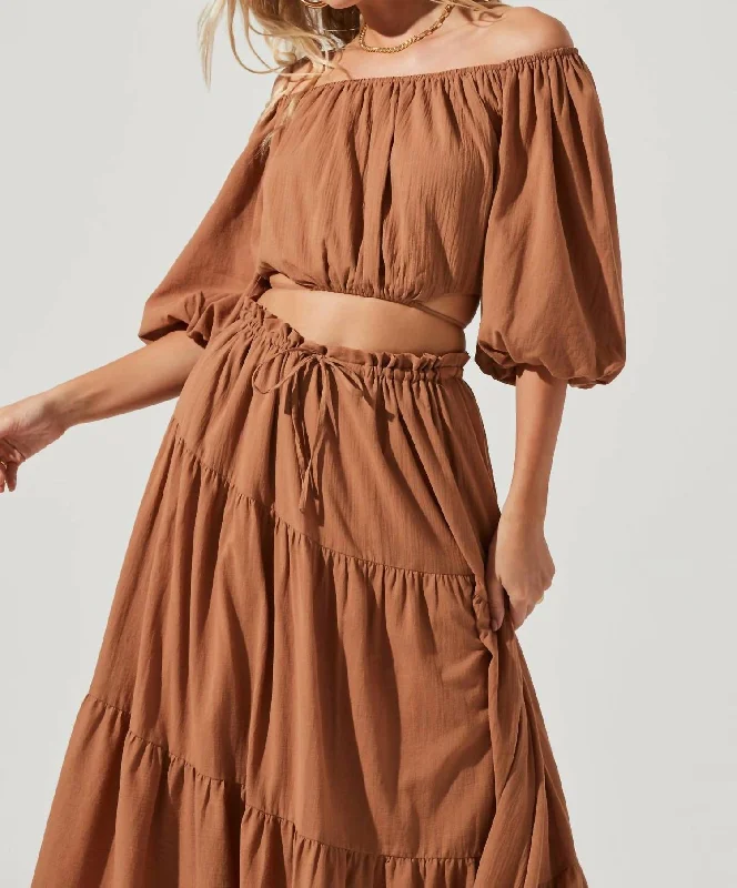 Online Boutiques Balboa Off Shoulder Balloon Sleeve Top In Brown