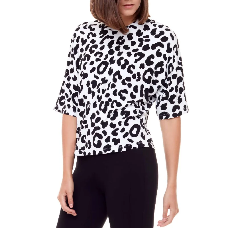 Bold and Elegant Women's Fashion Bamboo Lynx Print Crewneck Top In Black/white