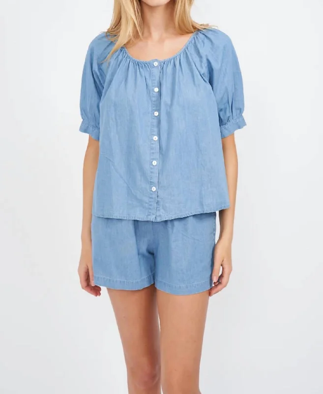 Casual and Comfortable Outfits Everly Top In Washed Chambray