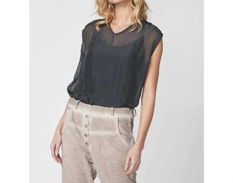 Fashion Forward Regina Top In Dark Grey