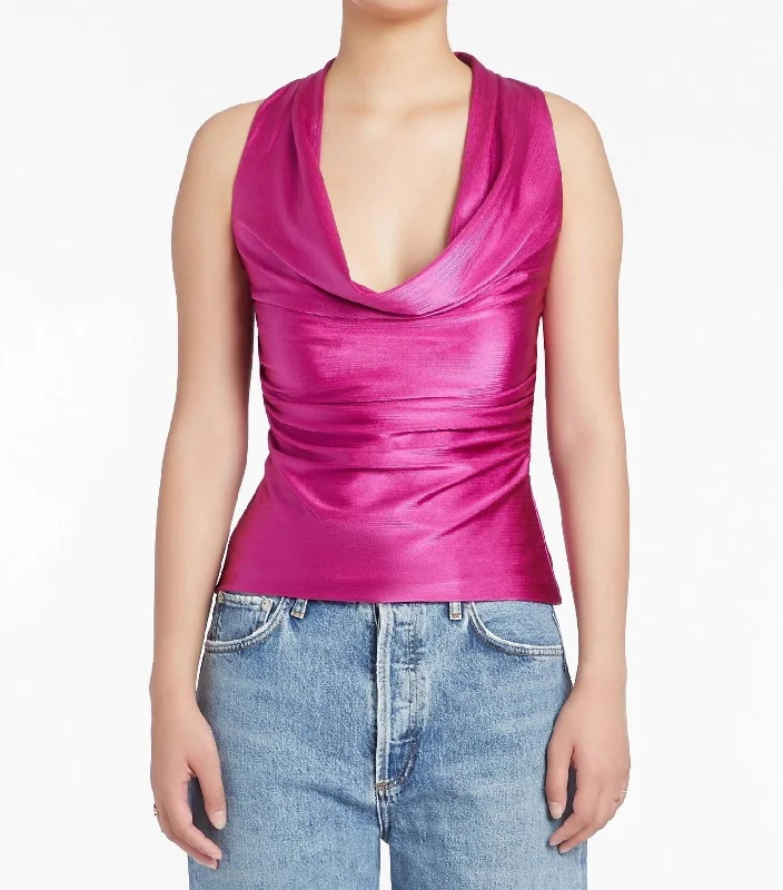 Day To Night Styles Kahlo Top In Fuchsia