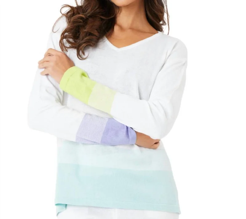 Casual and Comfortable Outfits Ombre 3/4 Sleeve V-Neck Top In White/lilac/mist