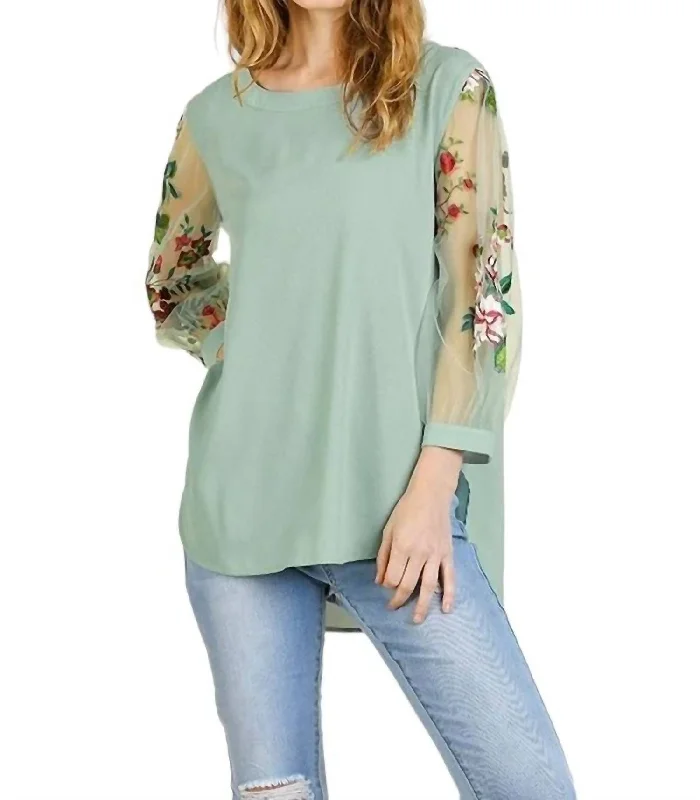 Fashion Forward Zinnia Floral Top In Dusty Mint