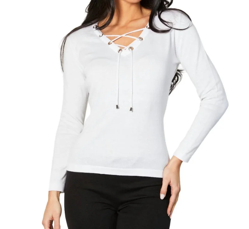 End Of Season Clearance V-Neck Grommet Top In Chalk