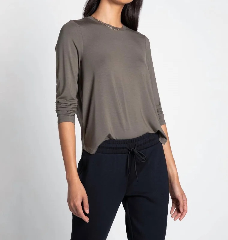 Chic Trends Unveiled Stassia Top In Olive Vine