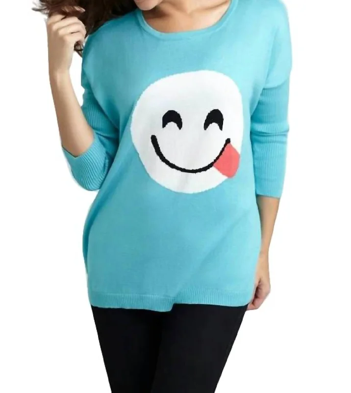 Chic Styles All Smiles Emoji Top In Turquoise