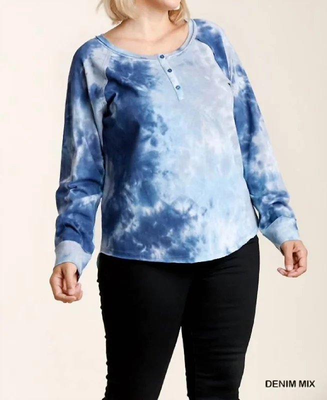 Trendy Outfits For Ladies Tie Dye Button Front Raglan Sleeve Top With Raw Hem In Denim