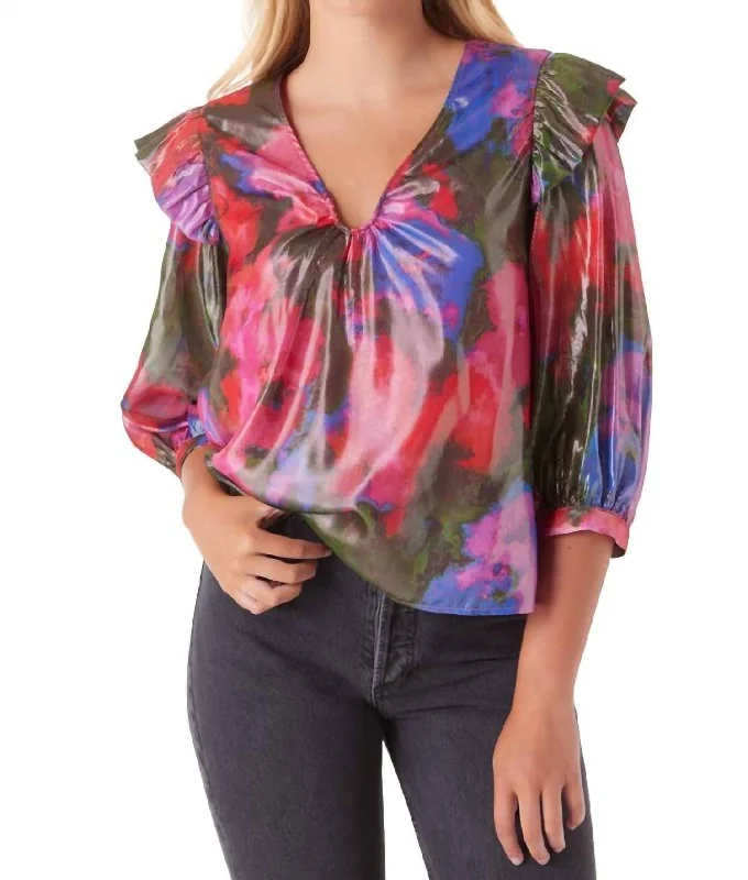 Chic Styles Anya Top In Blurred Floral Bright