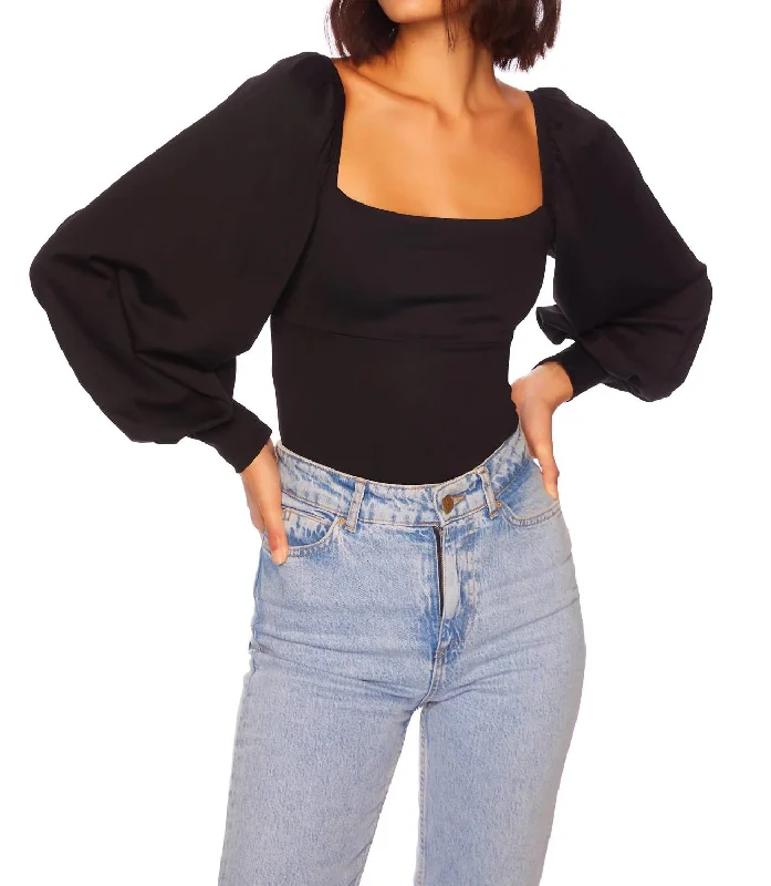 Women's Online Clothing Boutique Square Neck Gathered Sleeve Top In Black