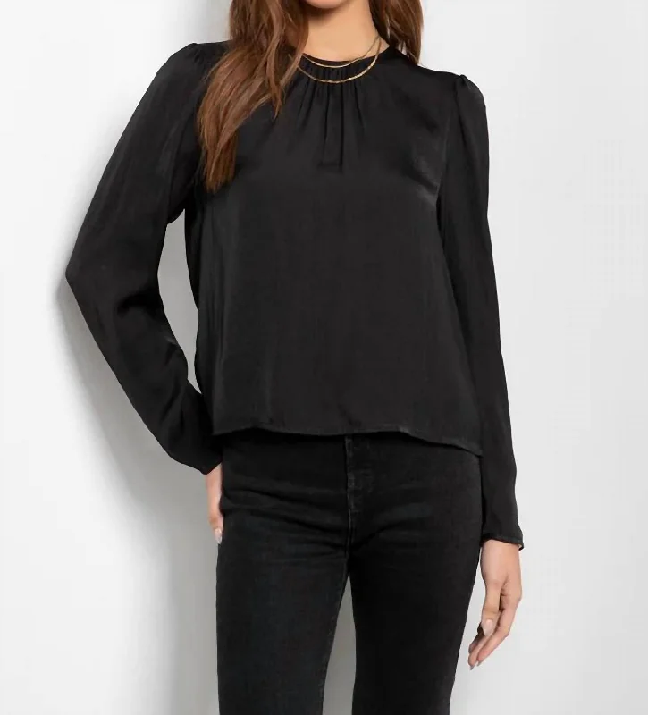 Day To Night Styles Solid Charise Top In Black