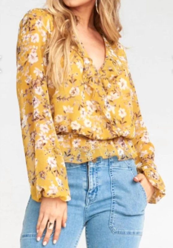 Stylish Looks Brewster Top In Flirtin Floral