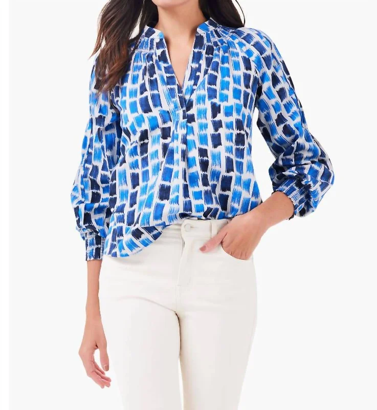 Chic Trends Unveiled Brushstroke Top In Blue Multi