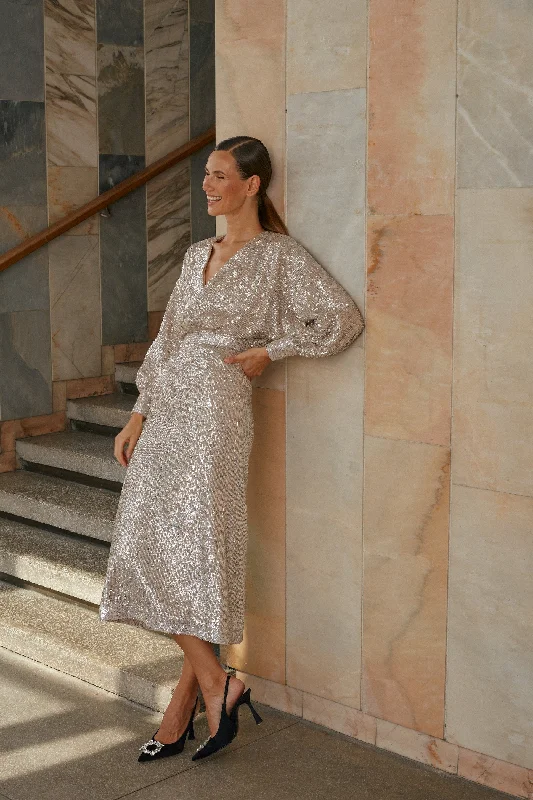 Eclectic Style Wardrobe EVE silver sequin long sleeve dress