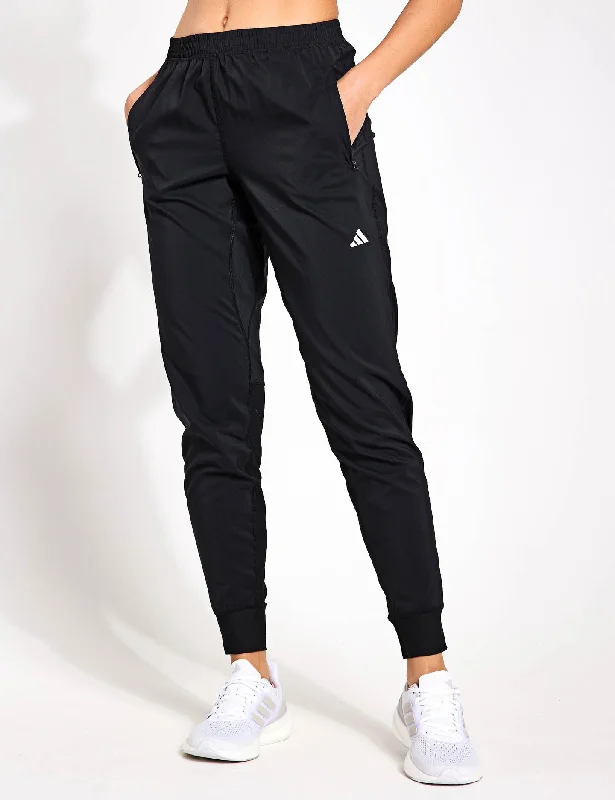 Trendy Aesthetics Own the Run Joggers - Black