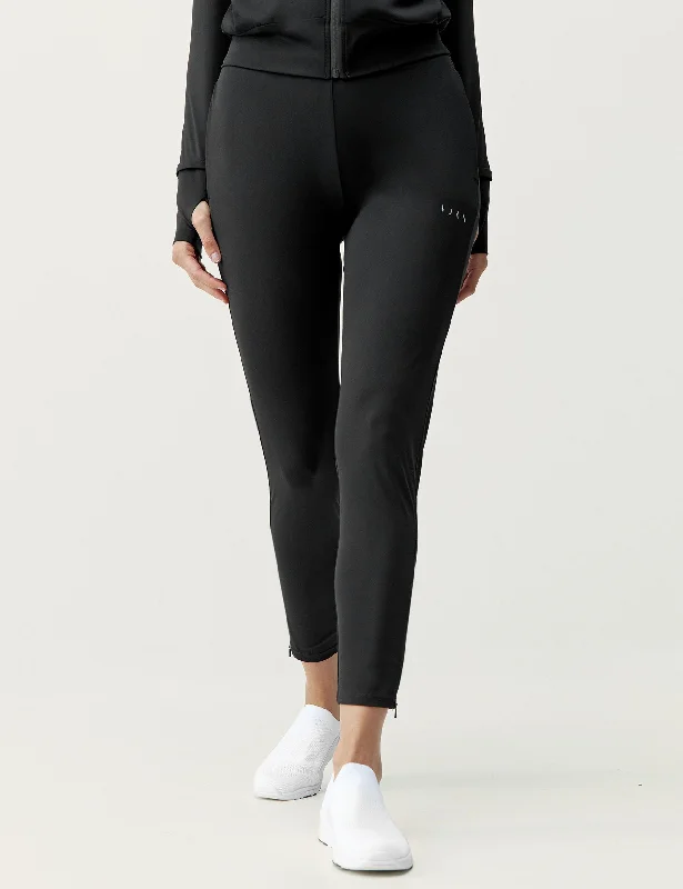 Best Sellers Airla Jogger - Black