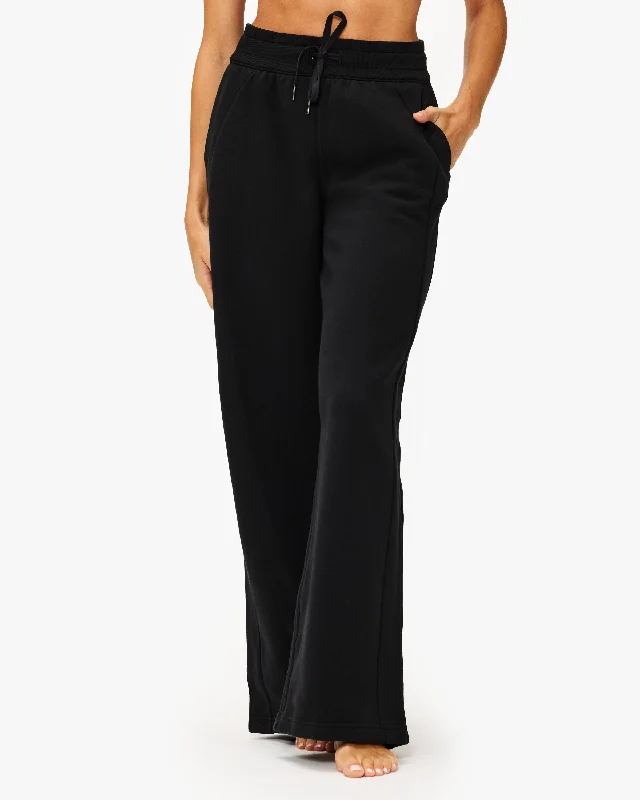 Chic Casual Wardrobe Essentials Lululemon Lounge Scuba Mr Wide Leg Pant